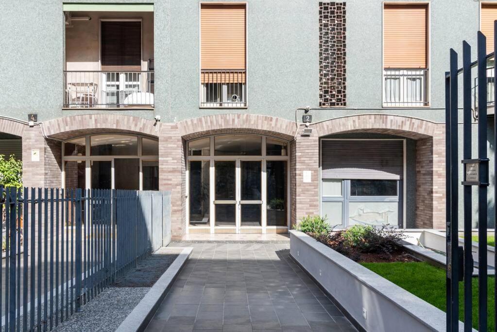 Apartamento Elegante Bilocale San Calocero Milán Exterior foto